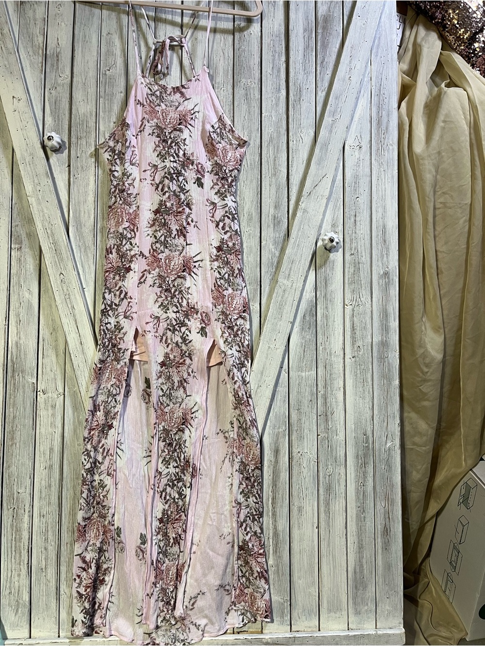 Sleeveless Pink Floral Halter Maxi Dress